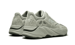 yeezy-700-salt-runstock