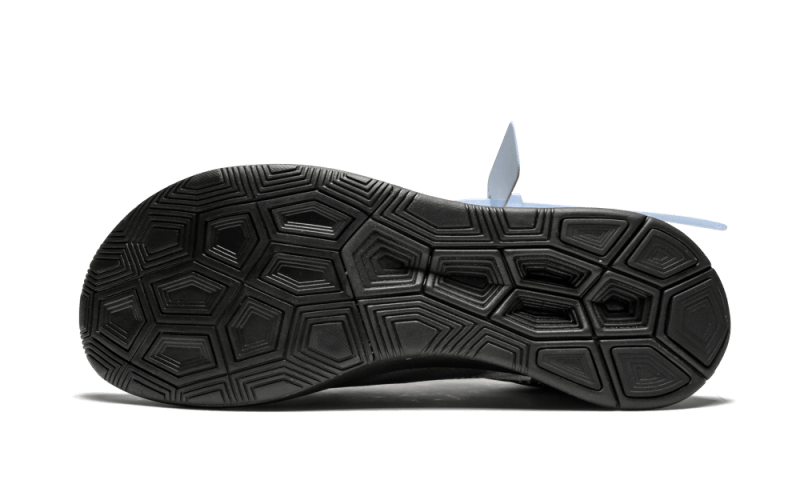 Zoom Fly Off White Black Silver APLUG PL